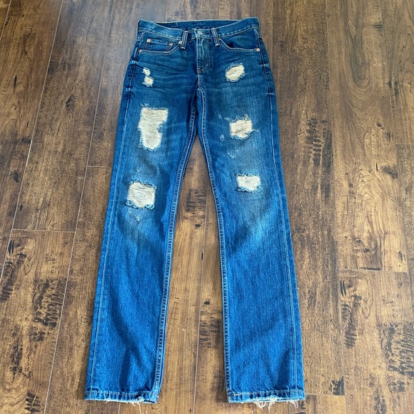 levi's 511 distressed jeans